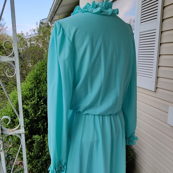 70s 80s ruffle trim Surplice neck faux wrap dress - Picture 8 of 10